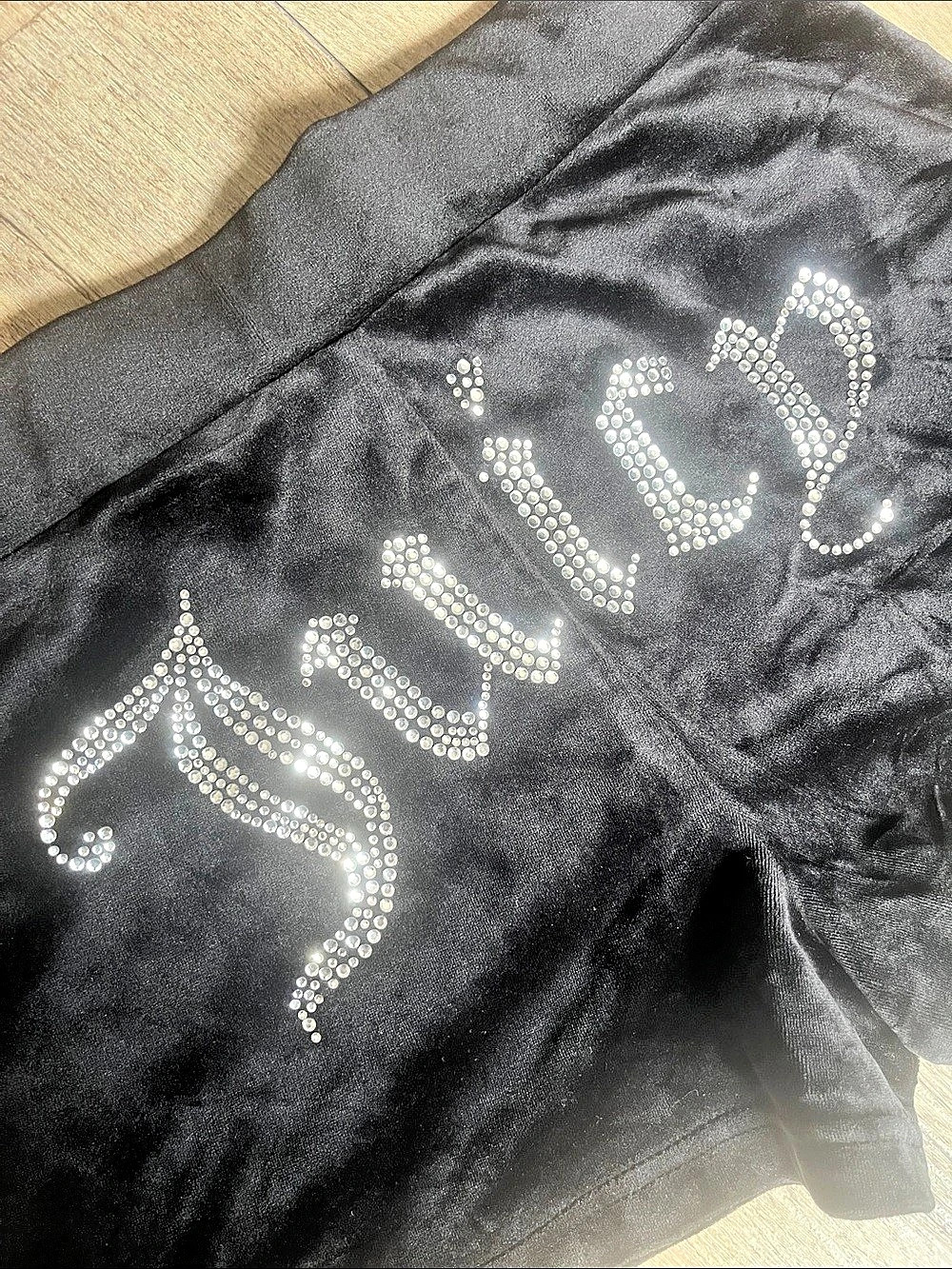 Juicy Couture Big Bling Velour Track Shorts Black Small - Picture 3 of 4